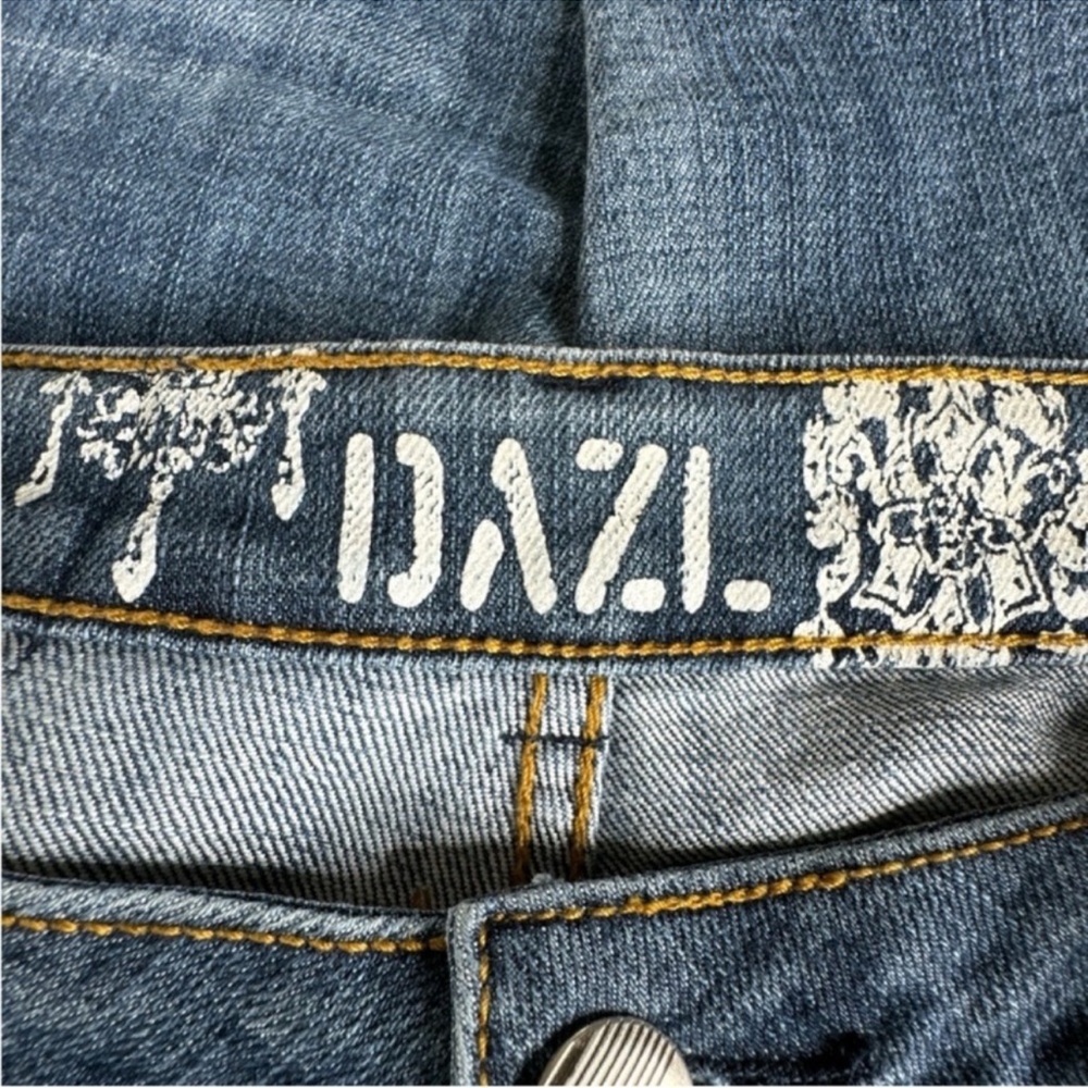 DAZL Low Rise Skinny Jeans, Decorative Pockets, Size 7. - Picture 7 of 12